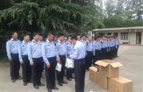 甲方單位領(lǐng)導(dǎo)高溫慰問項目隊員