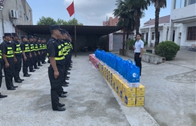 高溫慰問送清涼  情系一線暖人心 ——宗保公司開展高溫送清涼活動