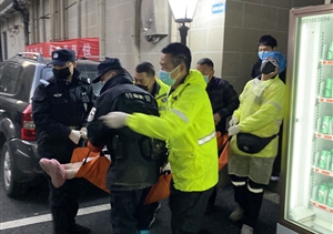 孕婦臨產(chǎn)被困  保安合力救援 ——浙江民泰駐南苑輔警項(xiàng)目積極救助