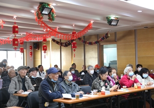 宗保公司到周浦鎮(zhèn)老年活動中心匯報公司發(fā)展情況