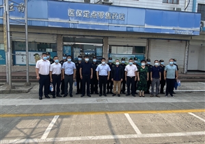 2022年崇明區(qū)廟鎮(zhèn)領(lǐng)導(dǎo)看望慰問(wèn)宗保員工