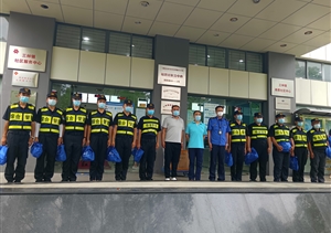 宗保公司多項目甲方領導慰問公司員工