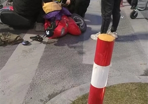 兩車相撞人受傷 熱心員工幫送醫(yī)——浙江民泰公司員工熱心幫助車禍