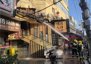 宗保公司員工發(fā)現(xiàn)并協(xié)助成功撲滅居民樓火情